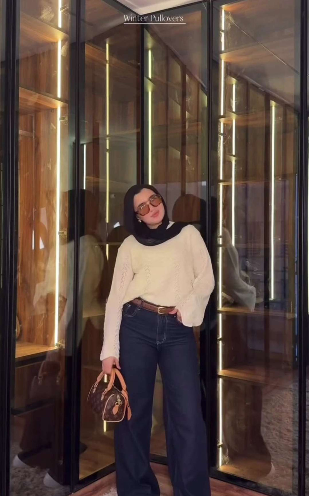 سويتر صوف أوف وايت بسلسلة