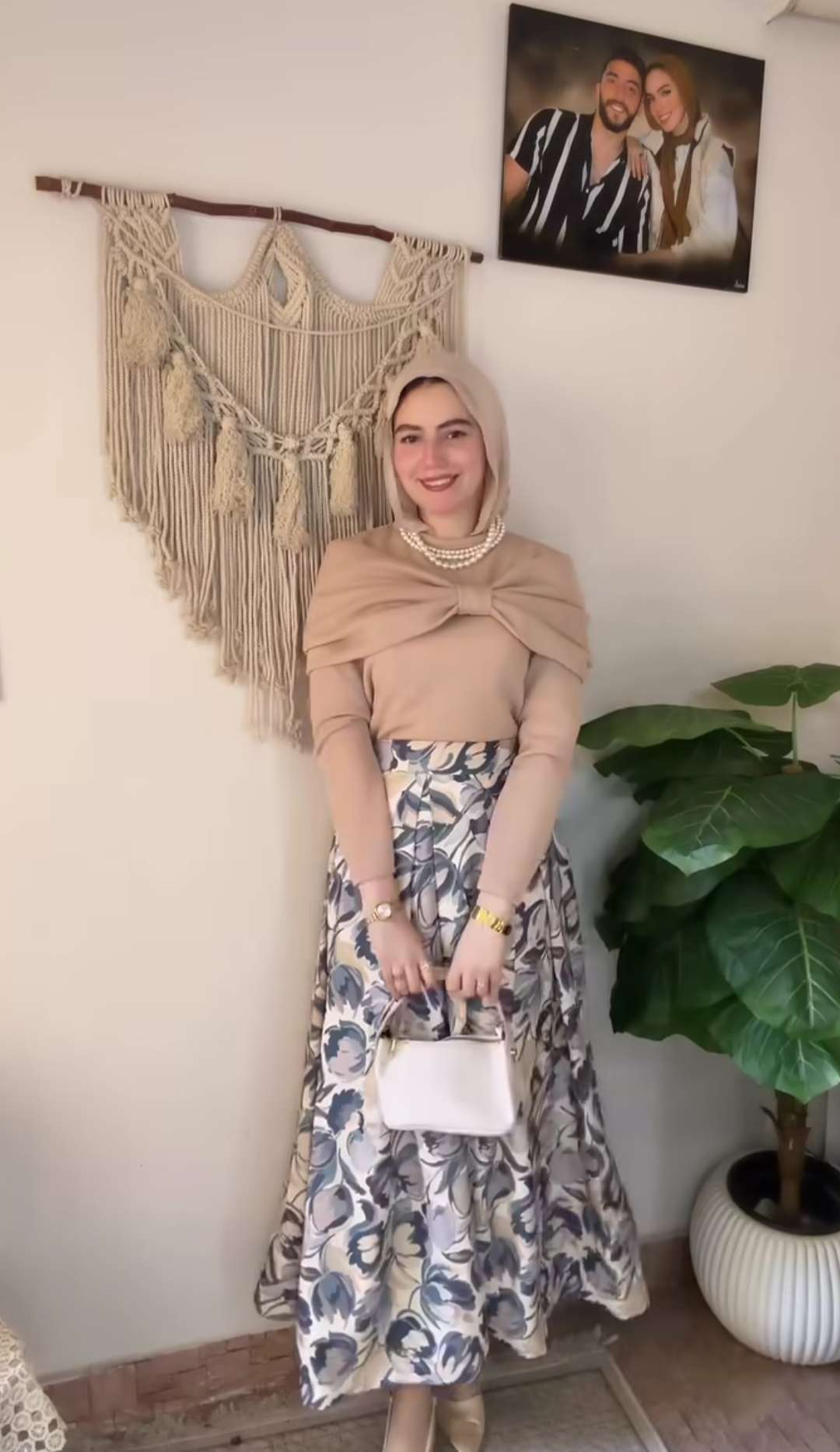 تنورة عيد عصرية زرقاء