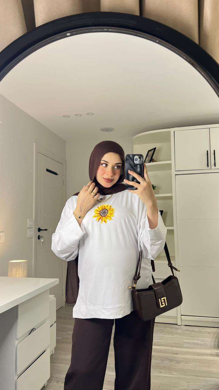 تيشيرت عباد الشمس الأبيض