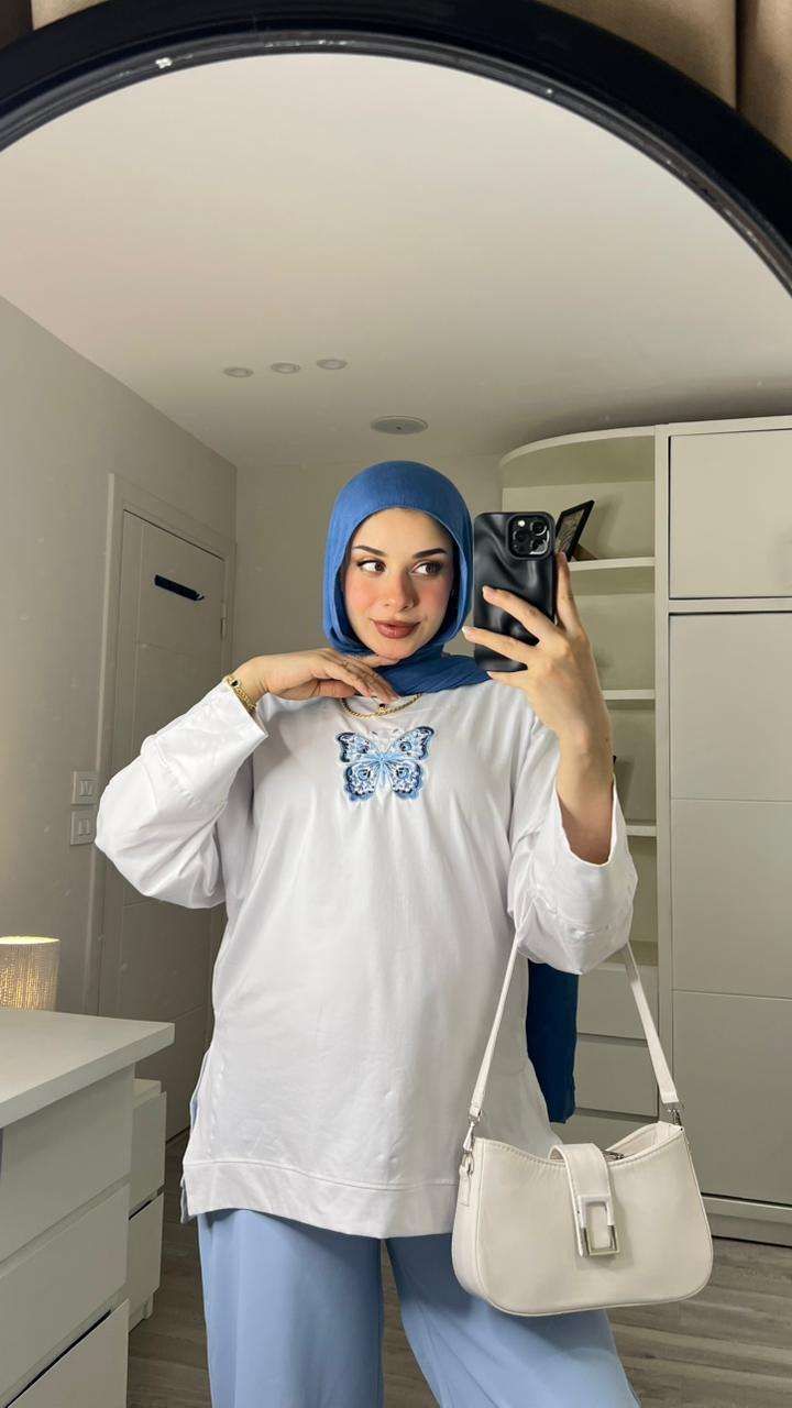 تيشيرت الفراشة البيضاء