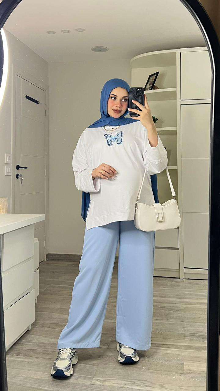 تيشيرت الفراشة البيضاء