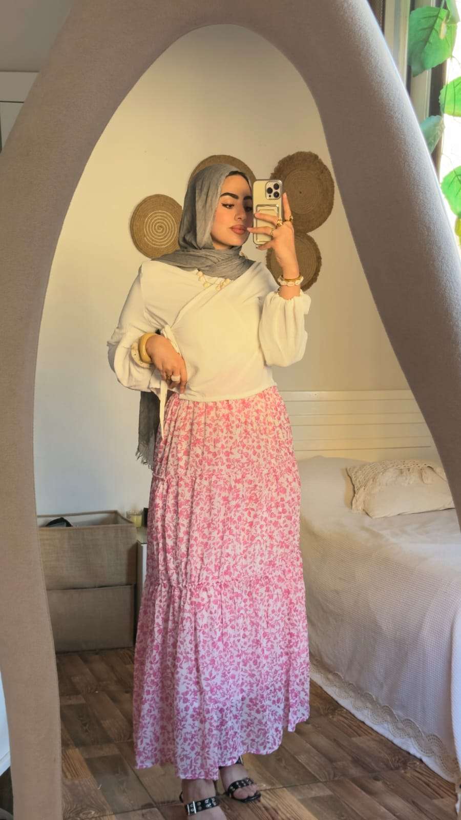 تنورة فوشيا موردة