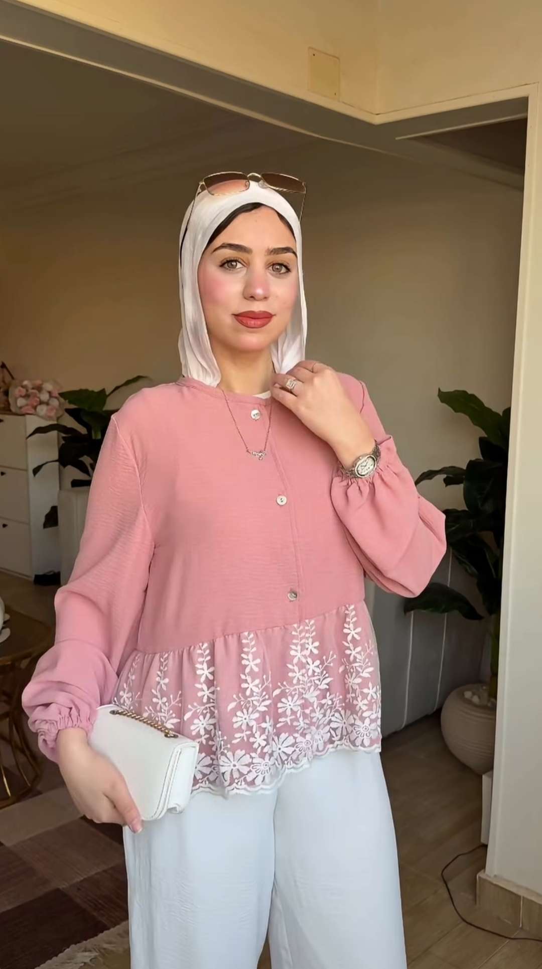 بلوزة دانتيل الكشمير
