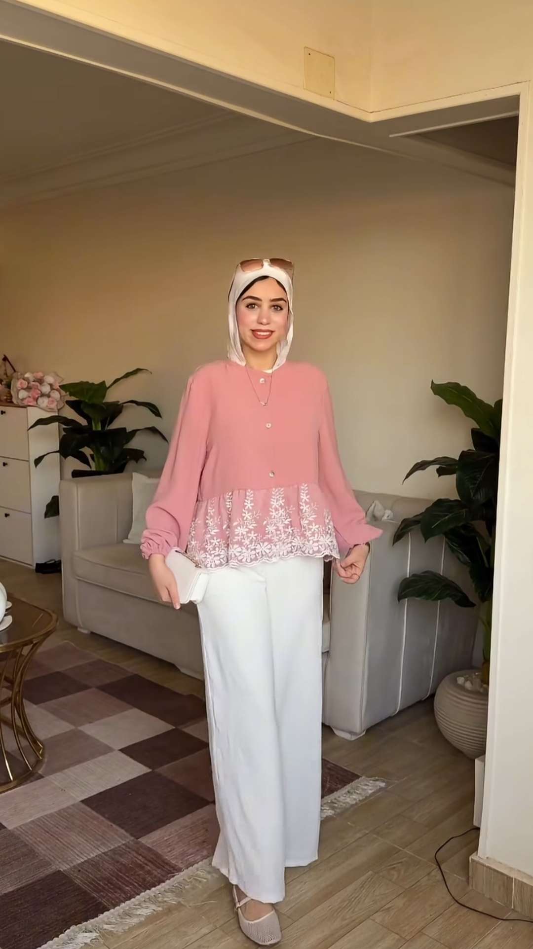 بلوزة دانتيل الكشمير