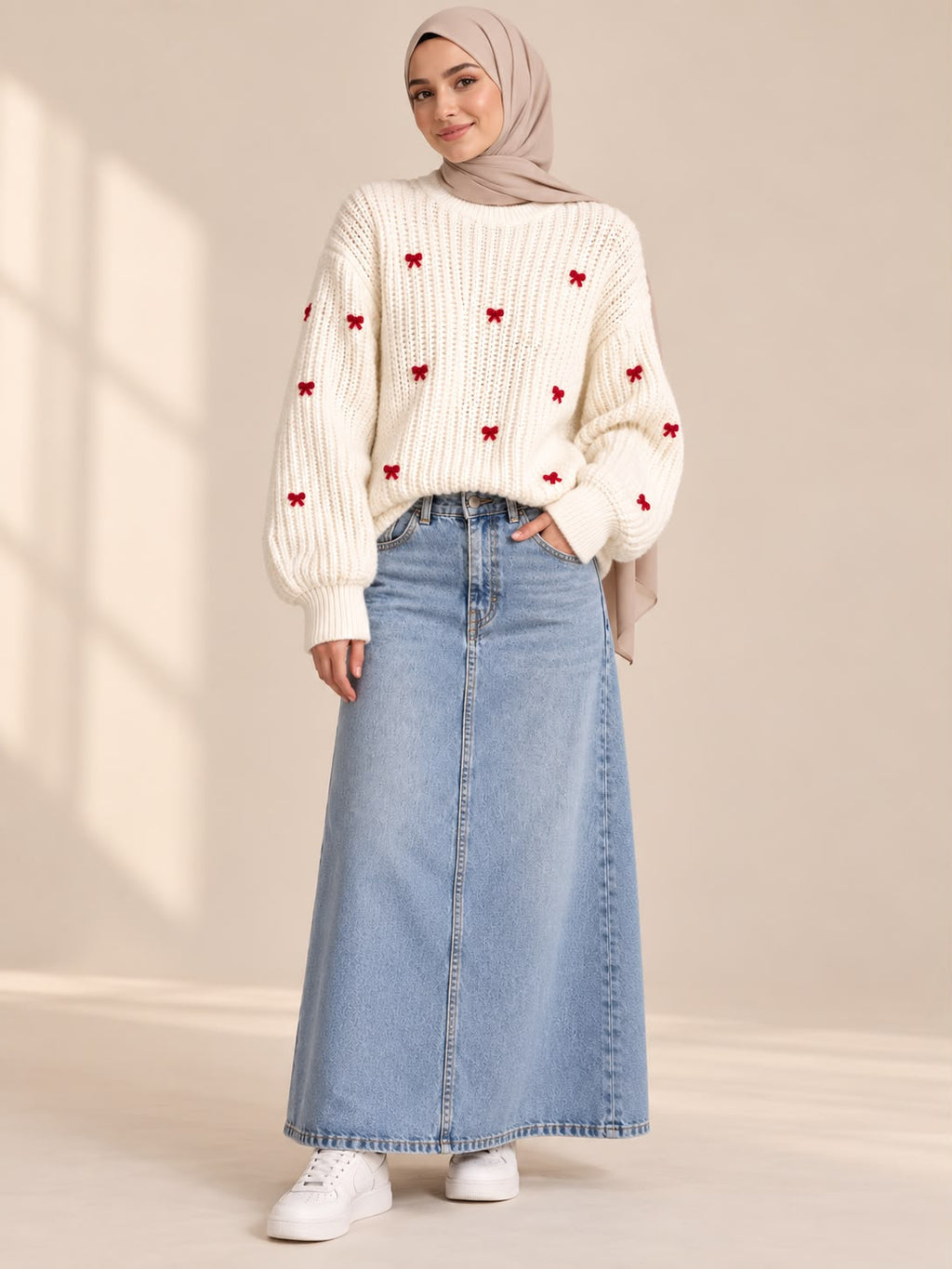 White Bow Pullover.