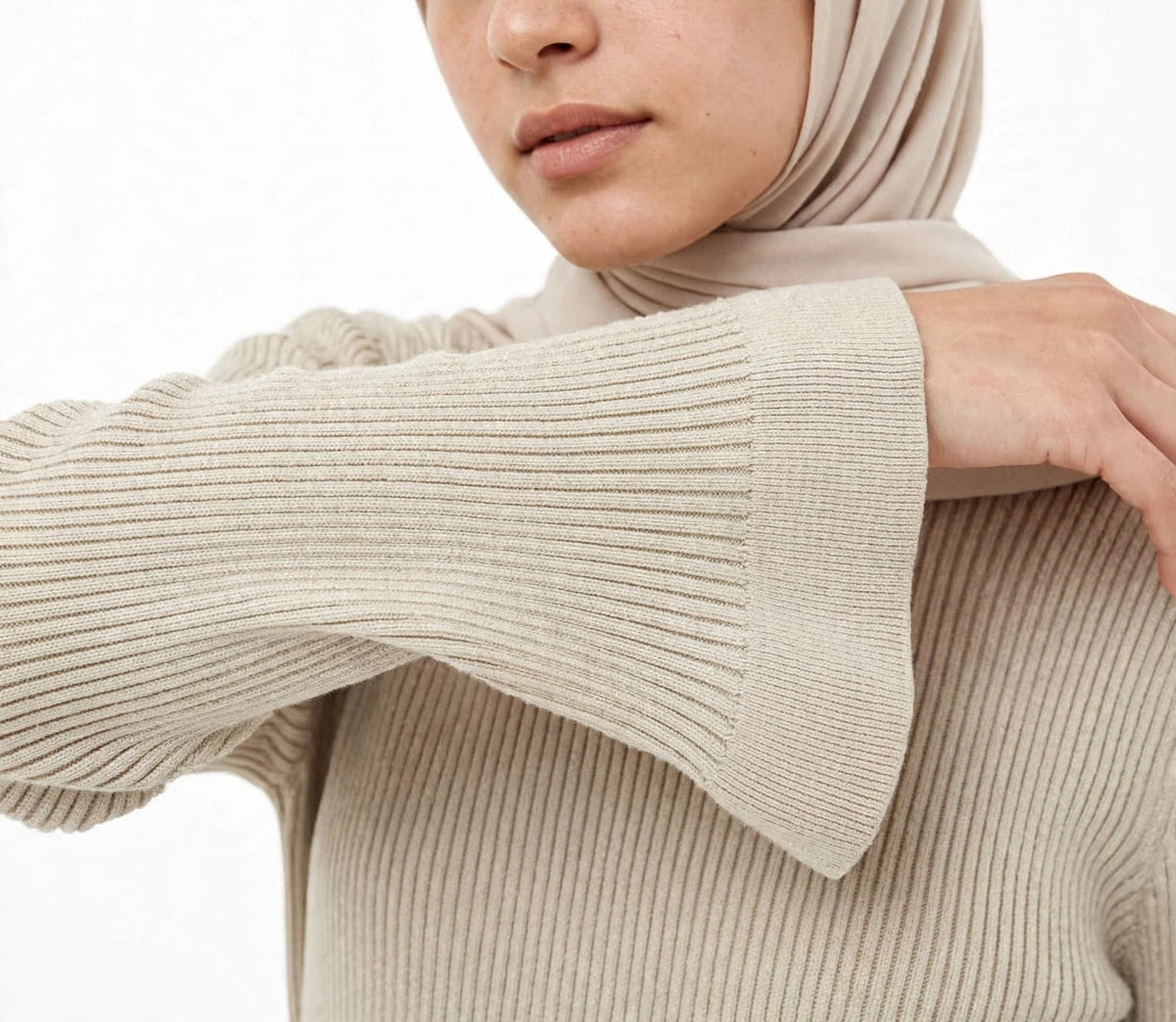 Beige Basic Ruffled Sleeves