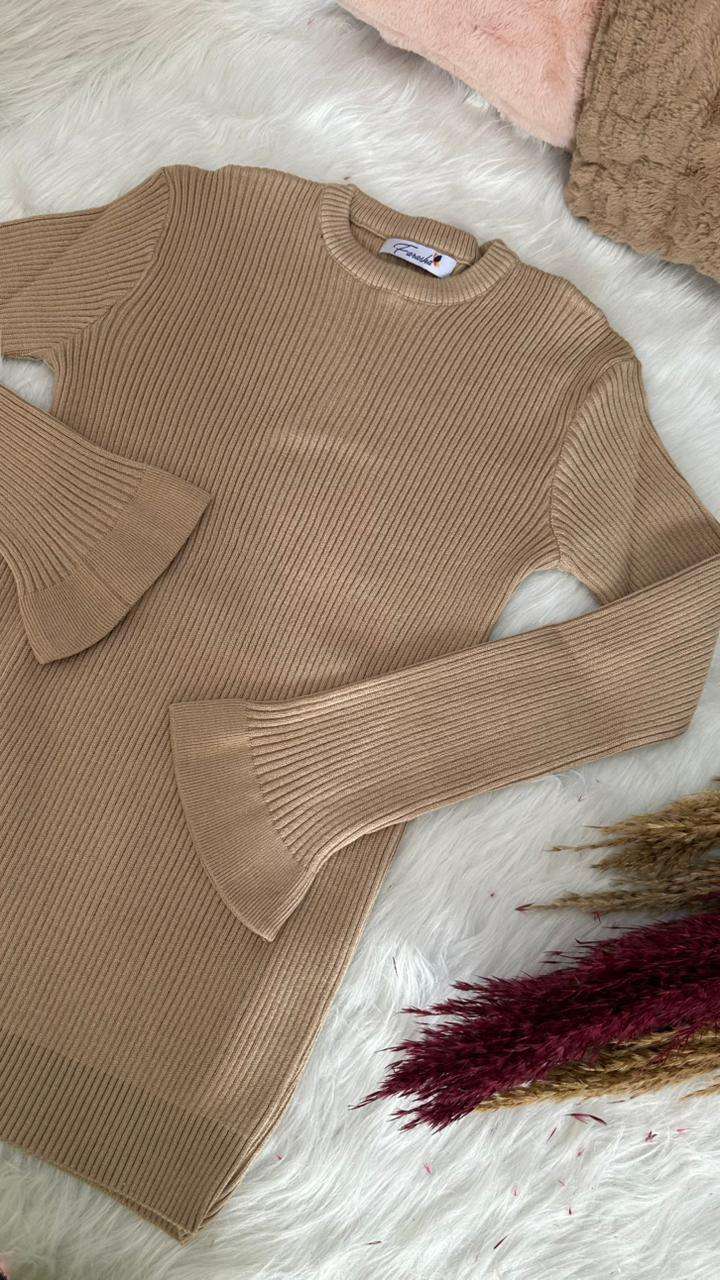 Cafe Basic Ruffled Sleeves