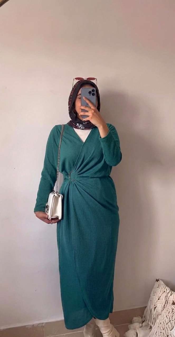 Jenzari Rib-Knit Dress With a Metal Ring