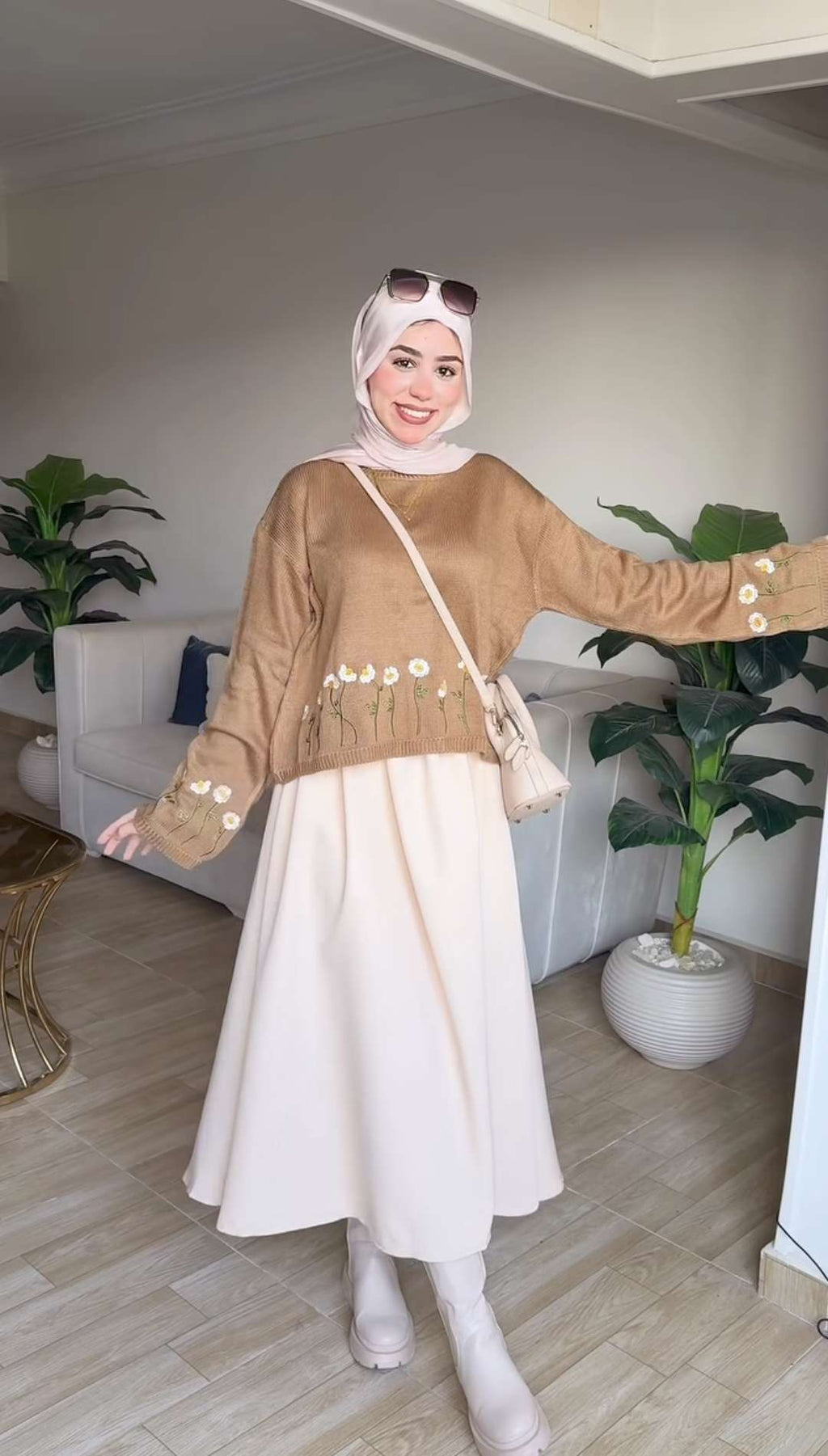 Cafe Rose Pullover.